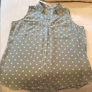 Express Green Sleeveless Buttoned Blouse